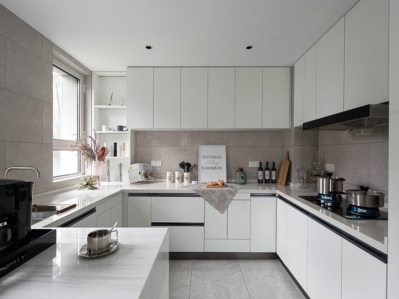 Minimalist Pure White Solid Wood Kitchen Cabinets With Side Kitchen Island Designs