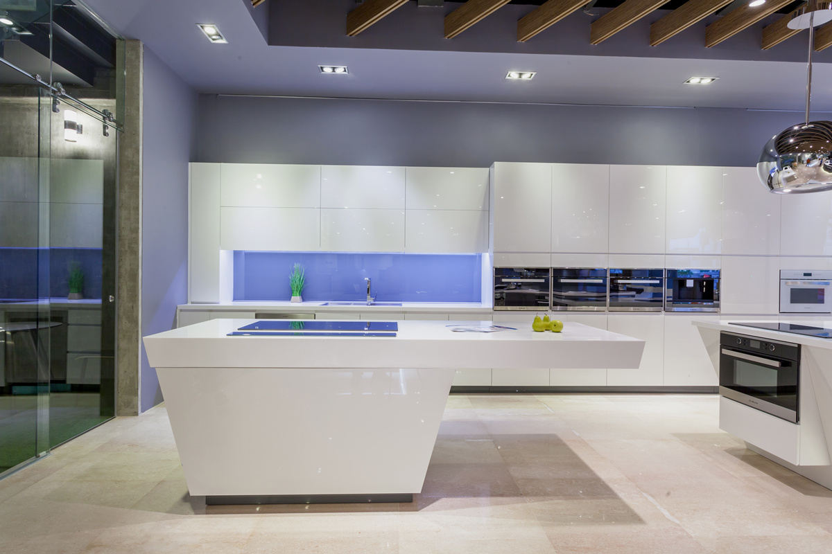 White Glossy Kitchen Cabinet