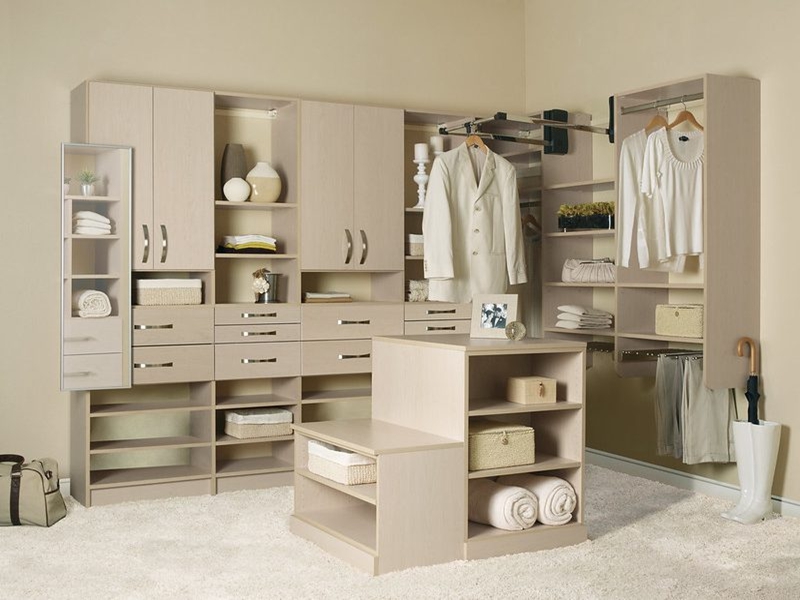 walk in closet