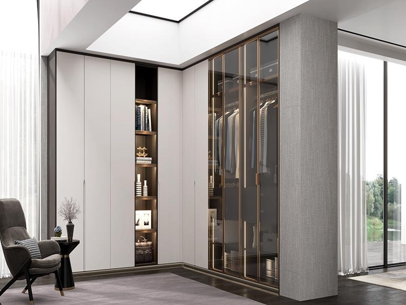 Modern Minimalist Glass Door Panel Solid Wood Walk-in Wardrobe