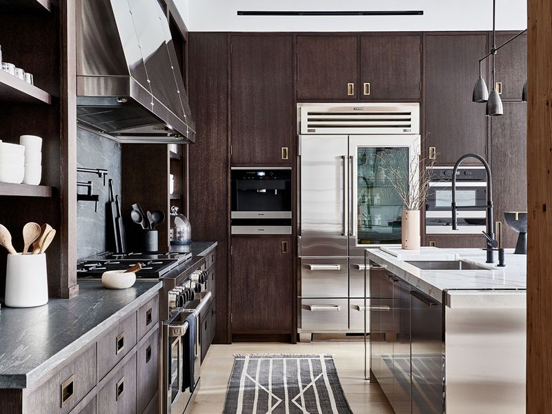 Stylish Style Dark Wood Grain Solid Wood Kitchen Cabinets With Quartz Stone Countertop Designs