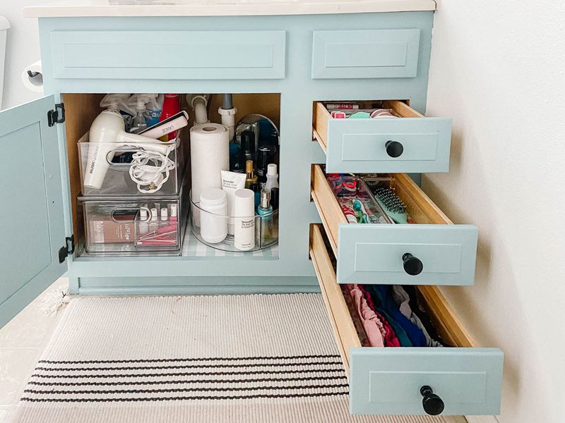 Consolidate drawers for bathroom vanity