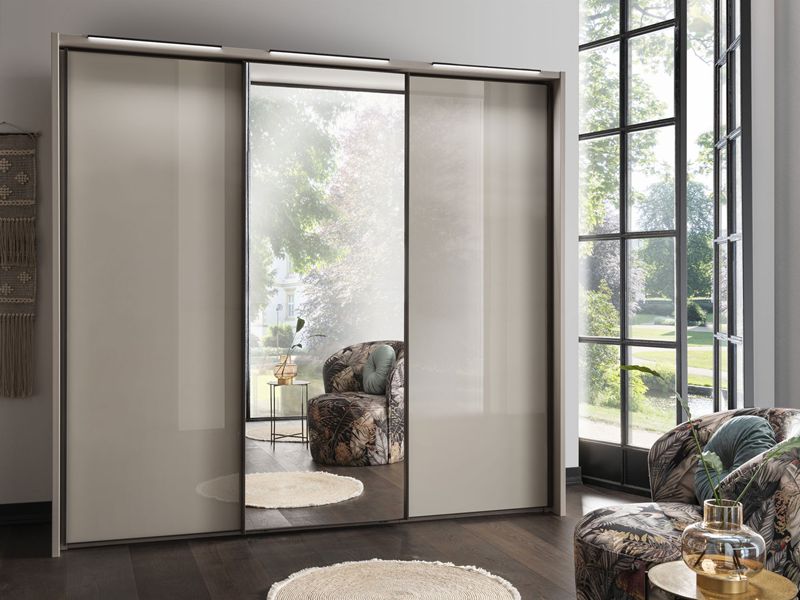 Modern Style Sliding Bedroom Wardrobe with Mirror Panel Designs