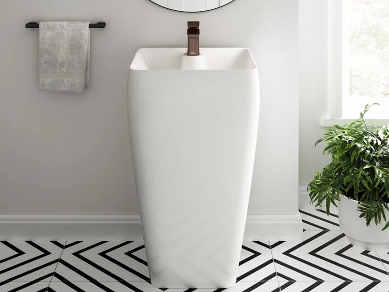 Modern aesthetics for vertical sink