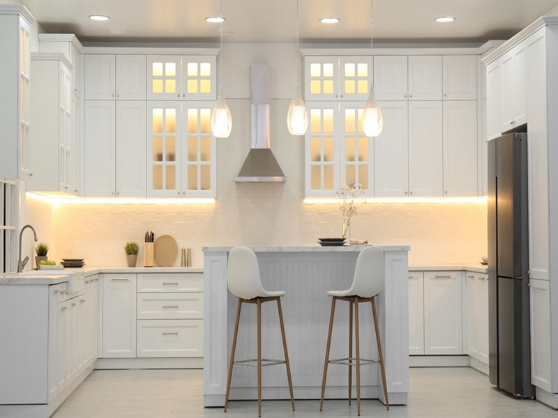 Under-cabinet lighting in kitchen