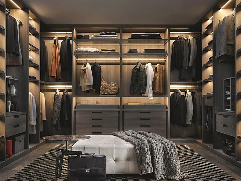 Wood Veneer Walk-in Closet