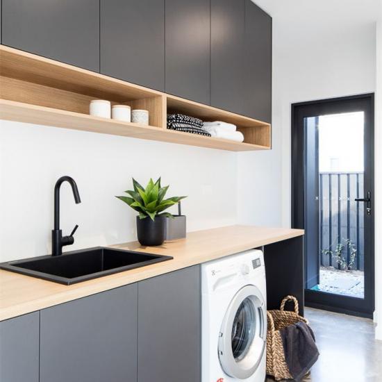 Modern Style Lacquer Finished Laundry Room Closet