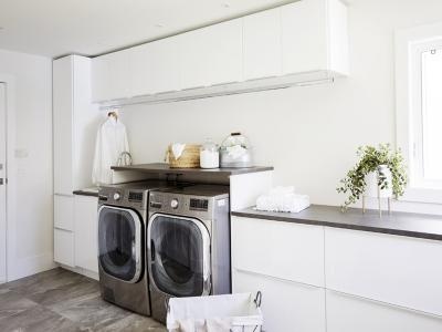 Matte Design Solid Wood Laundry Cabinet