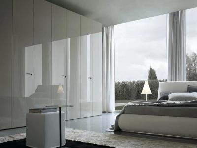 Sleek Glossy Minimalist Wardrobe With Nice Handle Designs